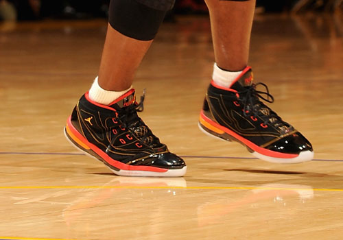 与更低的政 与更低的政